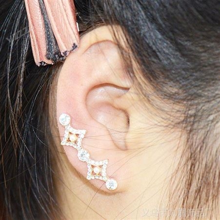 韩国个性棱形耳饰 珍珠水钻一字耳骨耳环混批发 保色防过敏耳饰