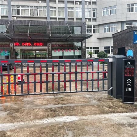 深圳停车场道闸设备厂家 直杆型停车场道闸厂家 设备种类齐全