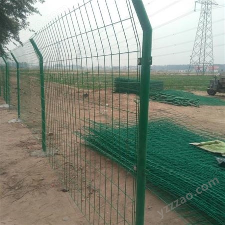 乾舜达护栏网厂家批发 现货绿色双边丝护栏网 公路护栏网
