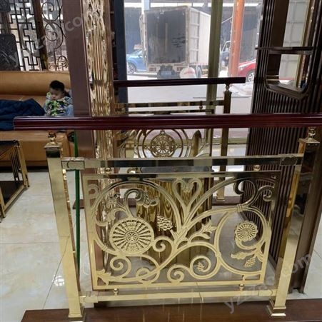 别墅铜铝艺楼梯护栏订做 泰铵设计立体雕花铜铝艺楼梯生产