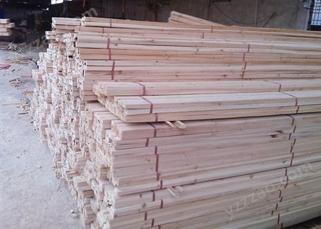 东莞杉木原木房梁建筑撑杆厂家 大量杉木供应 杉木加工厂