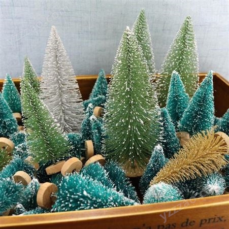 臻至 迷你雪花圣诞树摆件 雪松摆台圣诞树松树摆件装饰品树拍摄道具